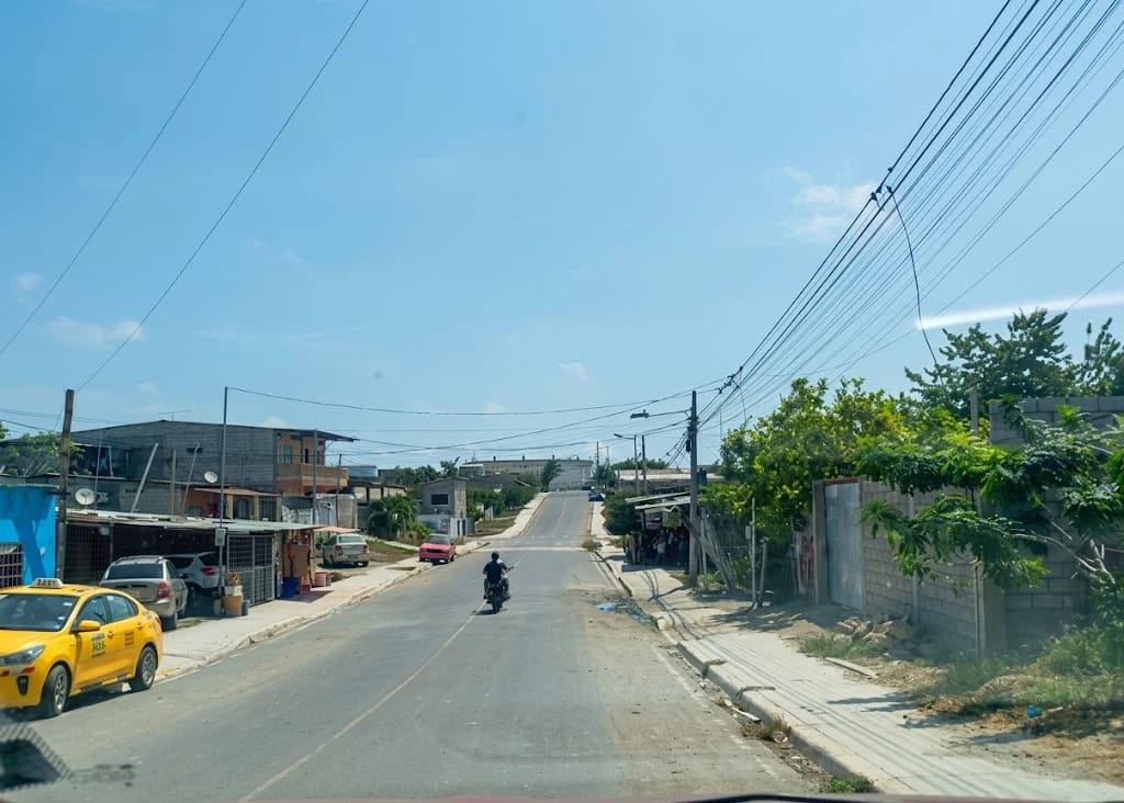VENTA DE VILLA Y TERRENO — imagen 2