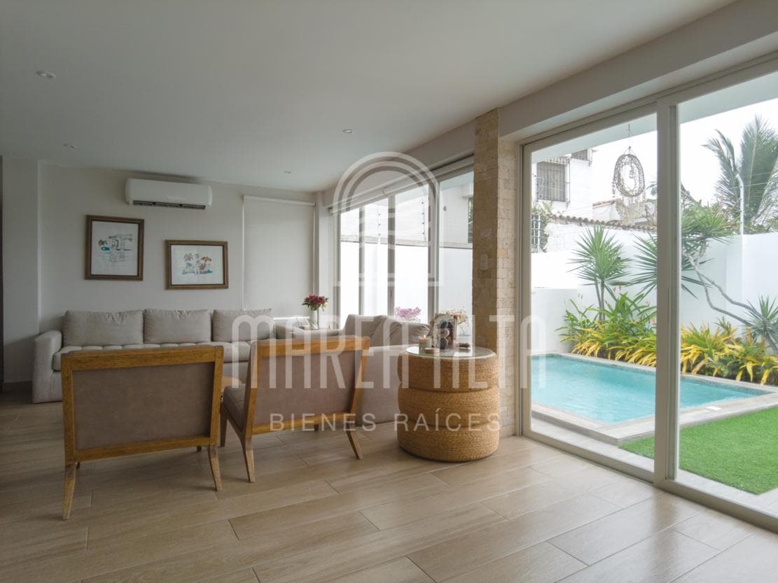 Casa en venta en Salinas, Santa Elena