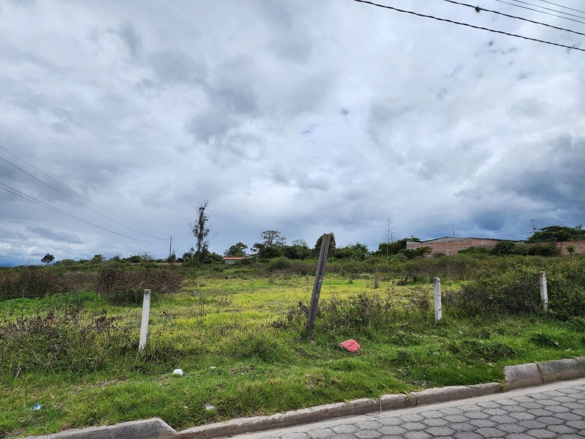 Terreno en venta en Antonio Ante, Imbabura