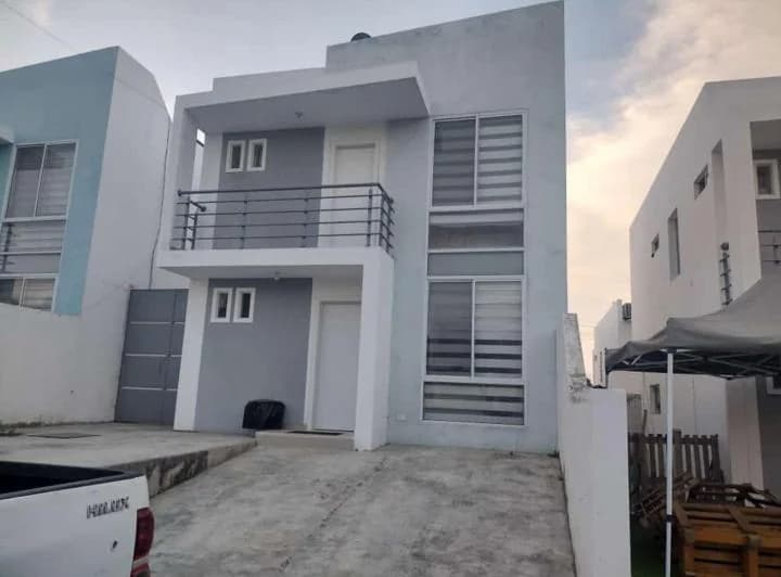 Casa de Venta en Manta Zona Norte, Manabí — imagen 1