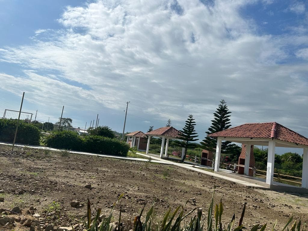 Terreno en venta en Playas, Guayas