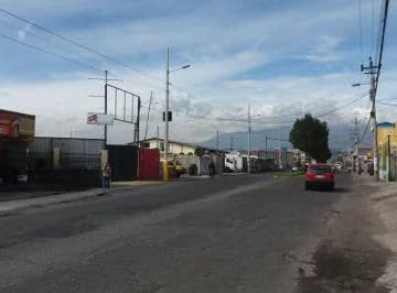 Arriendo Terreno Comercial 380 m² en Av Principal Marianitas Calderon. Provincia de Pichincha — imagen 2