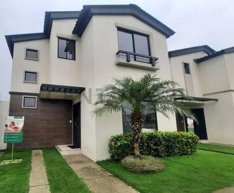 Casa en venta en Daule, Guayas