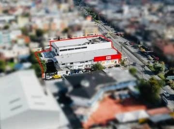 Bodega Mas Locales Comerciales y Oficinas en Venta Sector El Inca 2600 m de Terreno — imagen 4