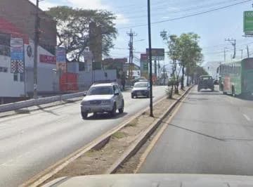 Terreno con Construcciones 100% Comercial Sobre La Interoceanica — imagen 3
