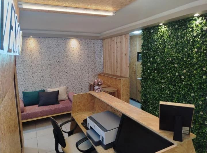 Vendo Bonita Oficina Comercial en Segundo Piso Sector Sangolqui — imagen 1