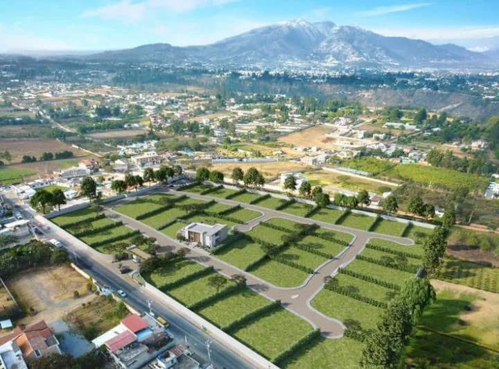 Vendo Hermoso Terreno Dentro de Urbanización Ubicada en Puembo — imagen 1