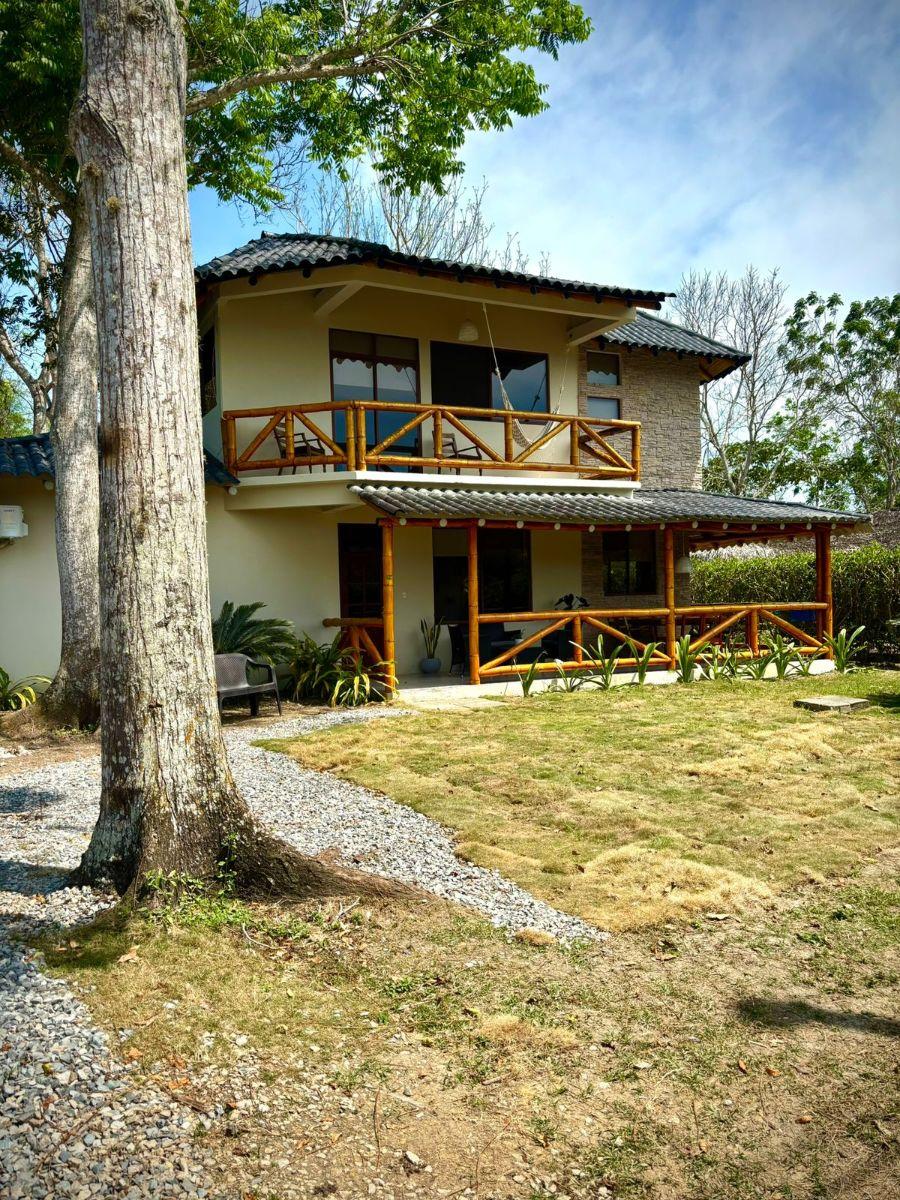 Casa en venta en Santa Elena, Santa Elena