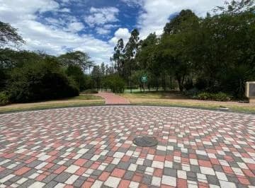 Venta Lote Terreno con Hermosa Vista en Exclusiva Urbanización Yurakuna, Tumbaco — imagen 4