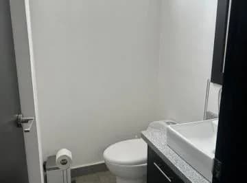 Oficina en Venta en Iñaquito | Edificio Corporativo Premiado | 2 Parqueaderos | Usd 90.000 — imagen 3