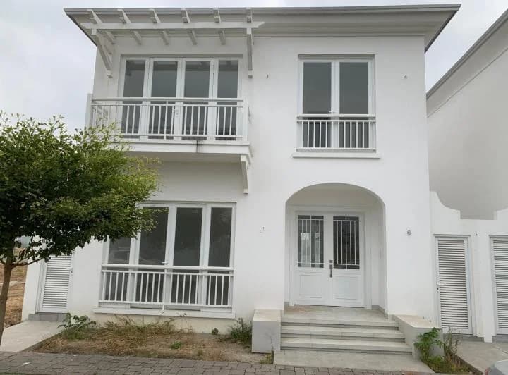 Casa de Lujo en Venta en Aires Norte, Samborondón. Guayas — imagen 1