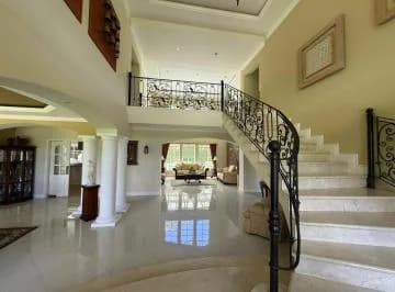 Preciosa Casa Mediterránea Moderna de Venta/arriendo en El Club Arrayanes Puembo! — imagen 4