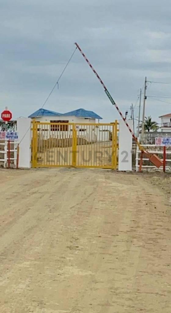 Terreno en venta en Playas, Guayas