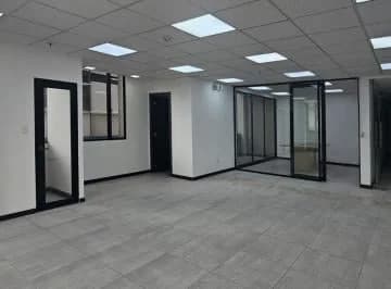 Mv - Sector La Carolina, en Venta Oficina con Balcón en Edificio Corporativo — imagen 4