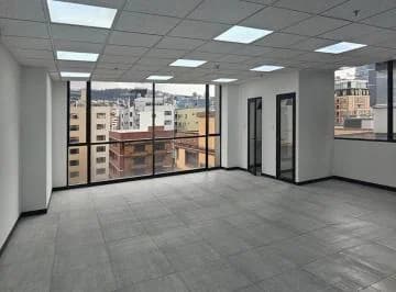 Mv - Sector La Carolina, en Venta Oficina con Balcón en Edificio Corporativo — imagen 2