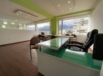 Vendo, Linda Oficina 160 m², Semi Amoblada, Excelente Sector! Av Luis Cordero, Colón. Provincia de Pichincha — imagen 5