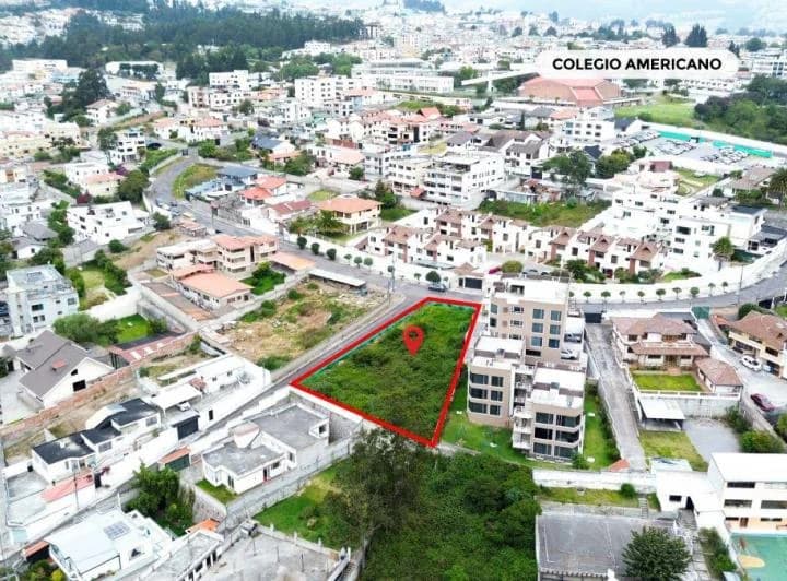 Terreno de 880 m² en Venta en Carcelén — imagen 1