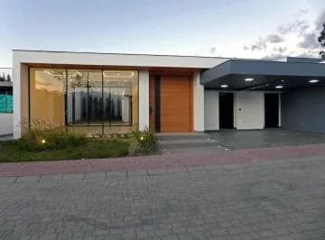 Hermosa Casa Independiente de Una Planta en Tumbaco — imagen 4