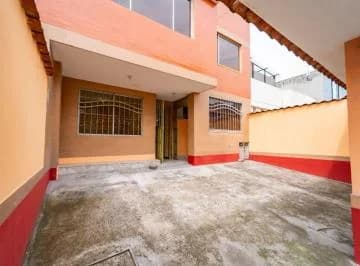 Casa en Venta con 2 Departamentos Urb. 6 de Junio — imagen 3