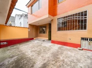 Casa en Venta con 2 Departamentos Urb. 6 de Junio — imagen 2