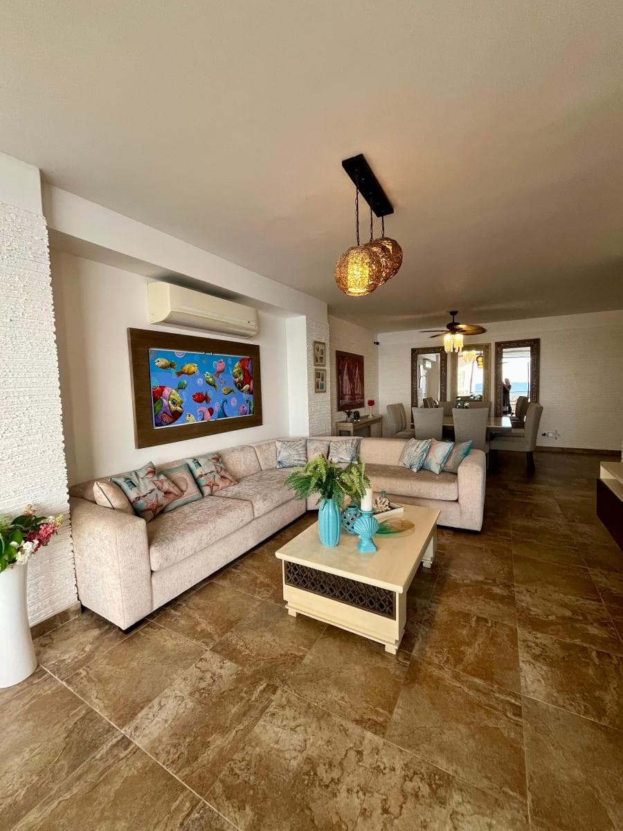 Departamento en venta en Salinas, Santa Elena