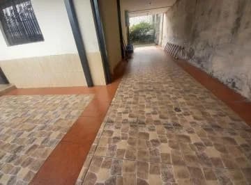 Venta de Casa con Dos Departamentos en La Argelia — imagen 4