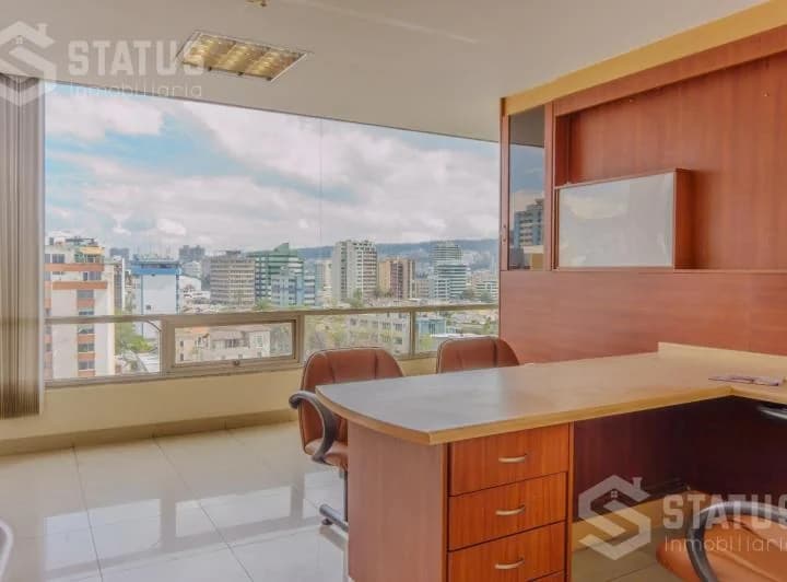 Venta de Consultorio de 52 m² Sector La Mariscal, Edif. Clínica Pichincha — imagen 1