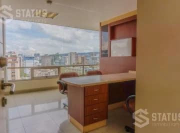 Venta de Consultorio de 52 m² Sector La Mariscal, Edif. Clínica Pichincha — imagen 3