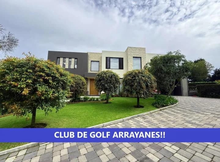 Espectacular Casa de Venta en El Club de Golf Arrayanes! Puembo! — imagen 1