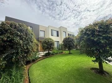 Espectacular Casa de Venta en El Club de Golf Arrayanes! Puembo! — imagen 5