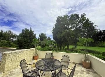 Espectacular Casa de Venta en El Club de Golf Arrayanes! Puembo! — imagen 2