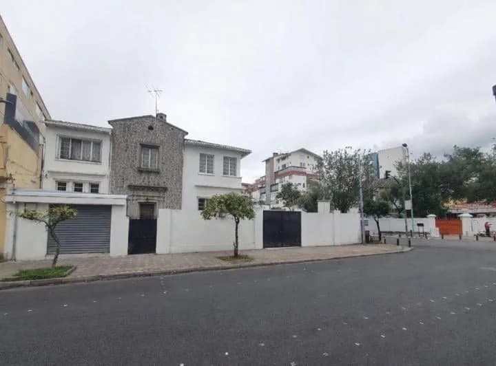 Oportunidad Única | Terreno Esquinero en Venta – Reina Victoria y Carrión — imagen 1