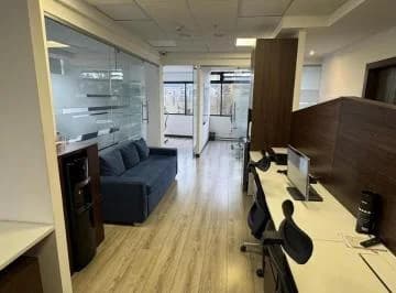 Oficina Comercial de 116 m² en Venta en La Carolina — imagen 2