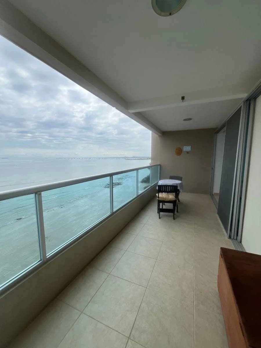 Departamento en venta en Salinas, Santa Elena