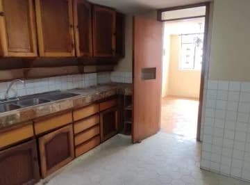 Venta Casa Rentera de 6 Departamentos Sector La Villaflora — imagen 2