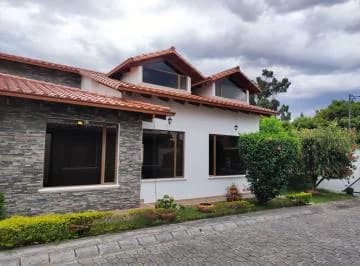 Vendo Casa de 4 Dorm., Valle de Los Chillos, Sector Supermaxi San Gabriel — imagen 5