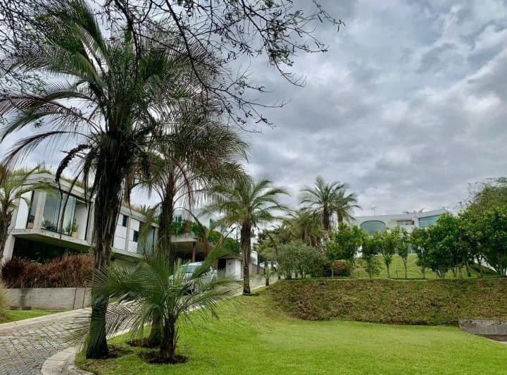 Vendo Terreno en Urbanizacion Tacuri en Nayon - Sv — imagen 1