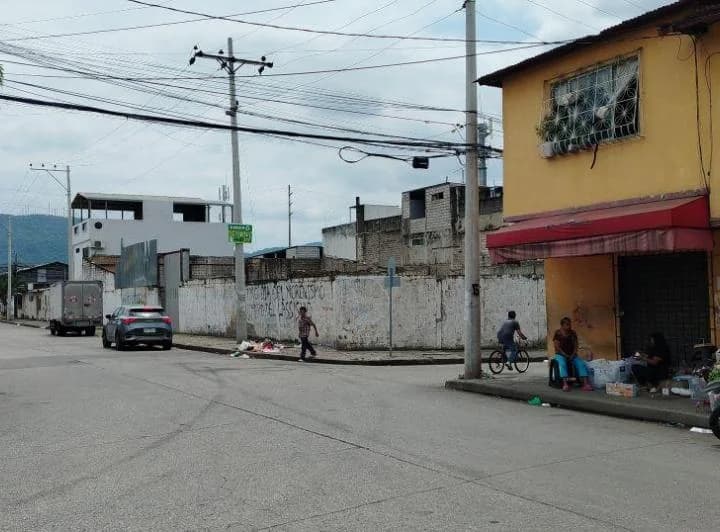 Terreno Comercial Esquinero de 800 m² en Alquiler en Mapasingue Este - Mlvillegas, Guayas — imagen 1