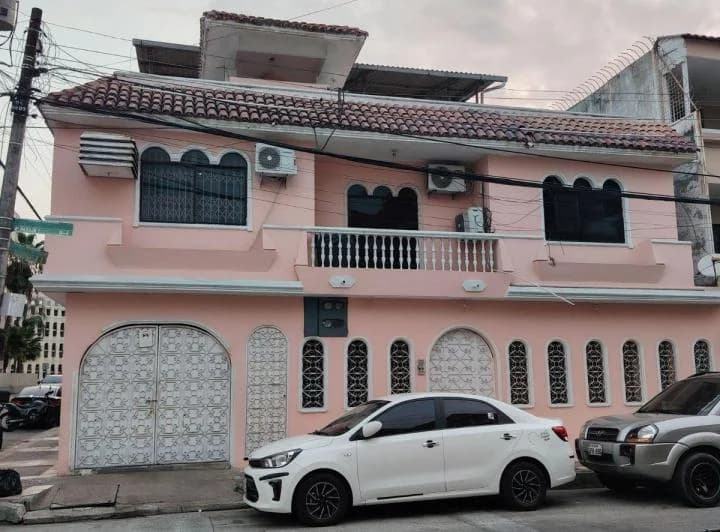 Propiedad en Venta en Cdla. Luis Vernaza Norte, Cerca del "Mall del Sol" Ideal Para Empresas, Guayas — imagen 1