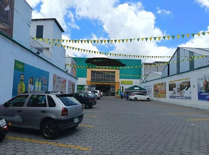 Propiedad Comercial en Venta Junto Al Mercado Mayorista de Quito Ayapamba — imagen 1