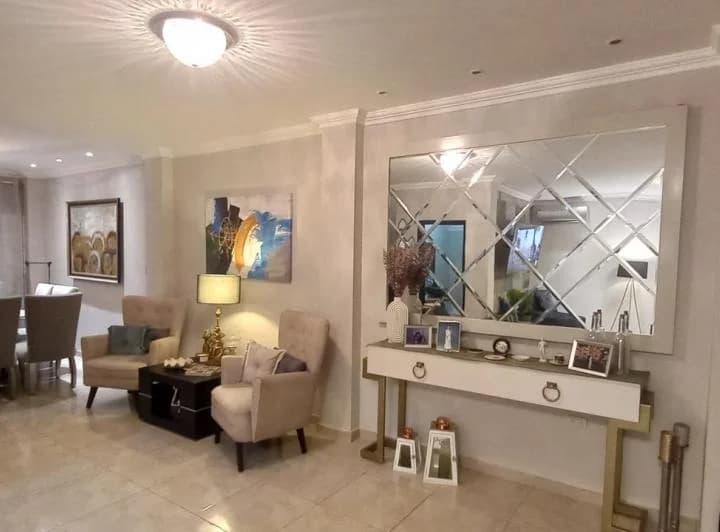 Casa con Piscina en Venta, Urbanización Ceibos Norte, Guayas — imagen 1