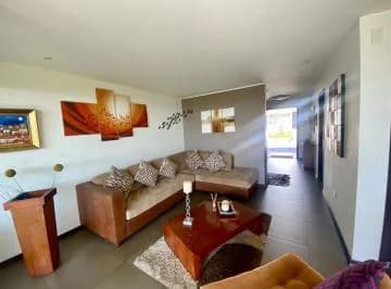 Casa de Venta en Cumbaya Sector San Juan Alto — imagen 2