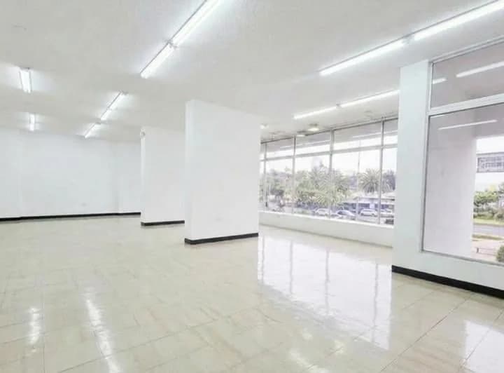Venta Local Comercial Ccnu — imagen 1