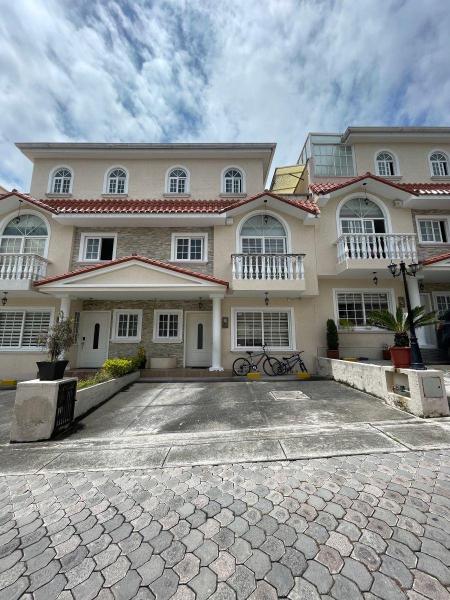 Casa en venta en Quito, Pichincha