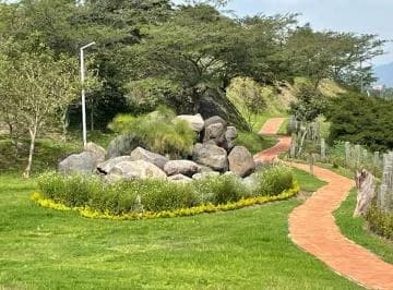 Vendo Hermoso Terreno en La Quinta Cumbayá por Colegio Menor! — imagen 4