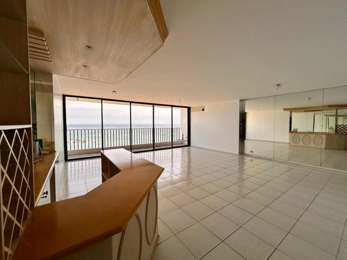 Departamento en venta en Salinas, Santa Elena