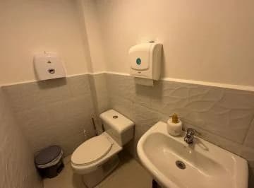 Local Comercial Planta Baja Esquinero Ave 6 de Diciembre — imagen 5
