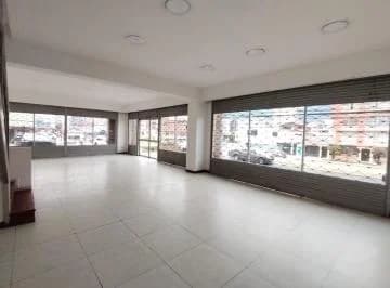 Local Comercial Planta Baja Esquinero Ave 6 de Diciembre — imagen 2