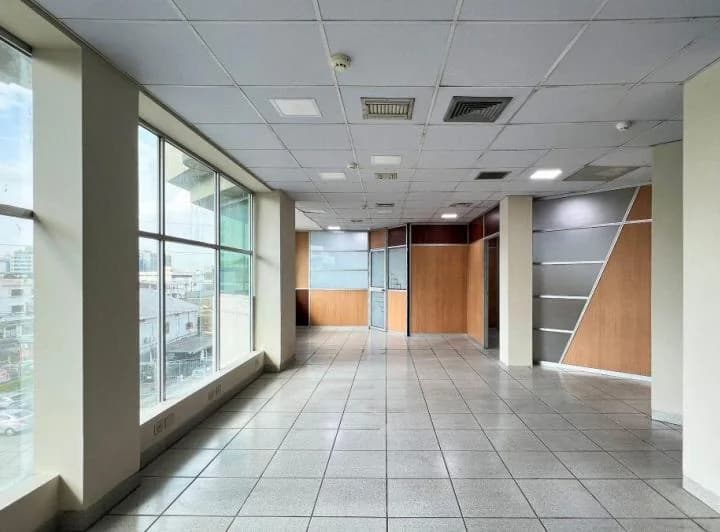 - Kennedy Norte Venta "Oficina de Oportunidad" de 142 m², Guayas — imagen 1