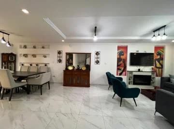 Casa en Venta. Centro de Ricaurte, Azuay — imagen 2
